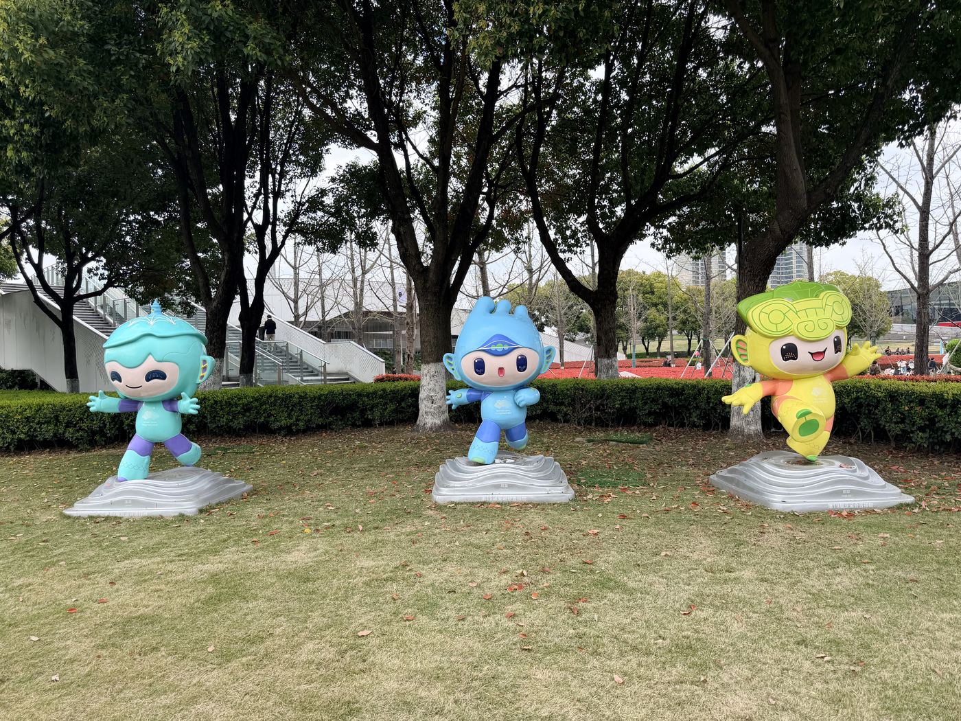 FRP cartoon character sculpture