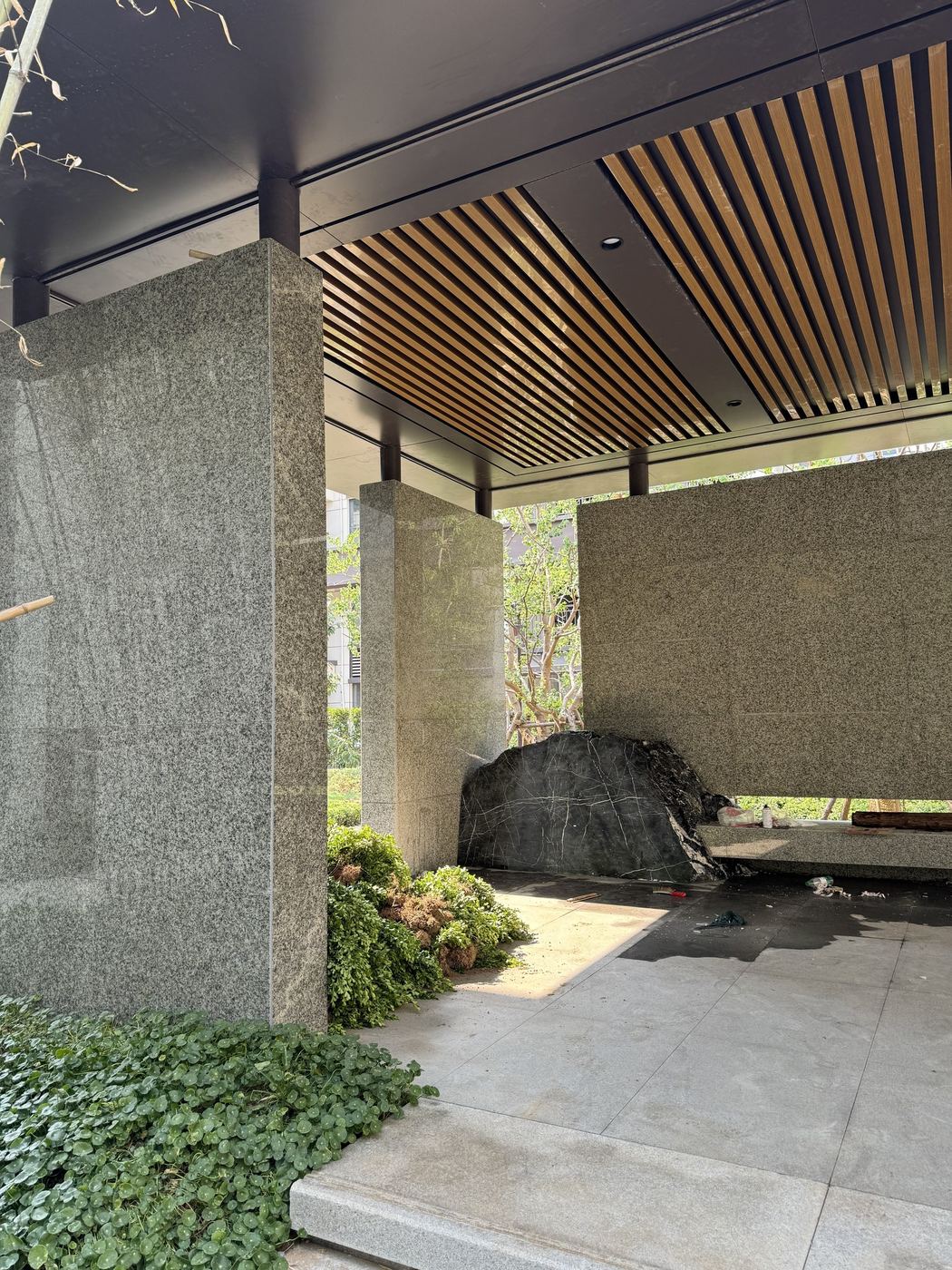 Landscape stone vertical composition